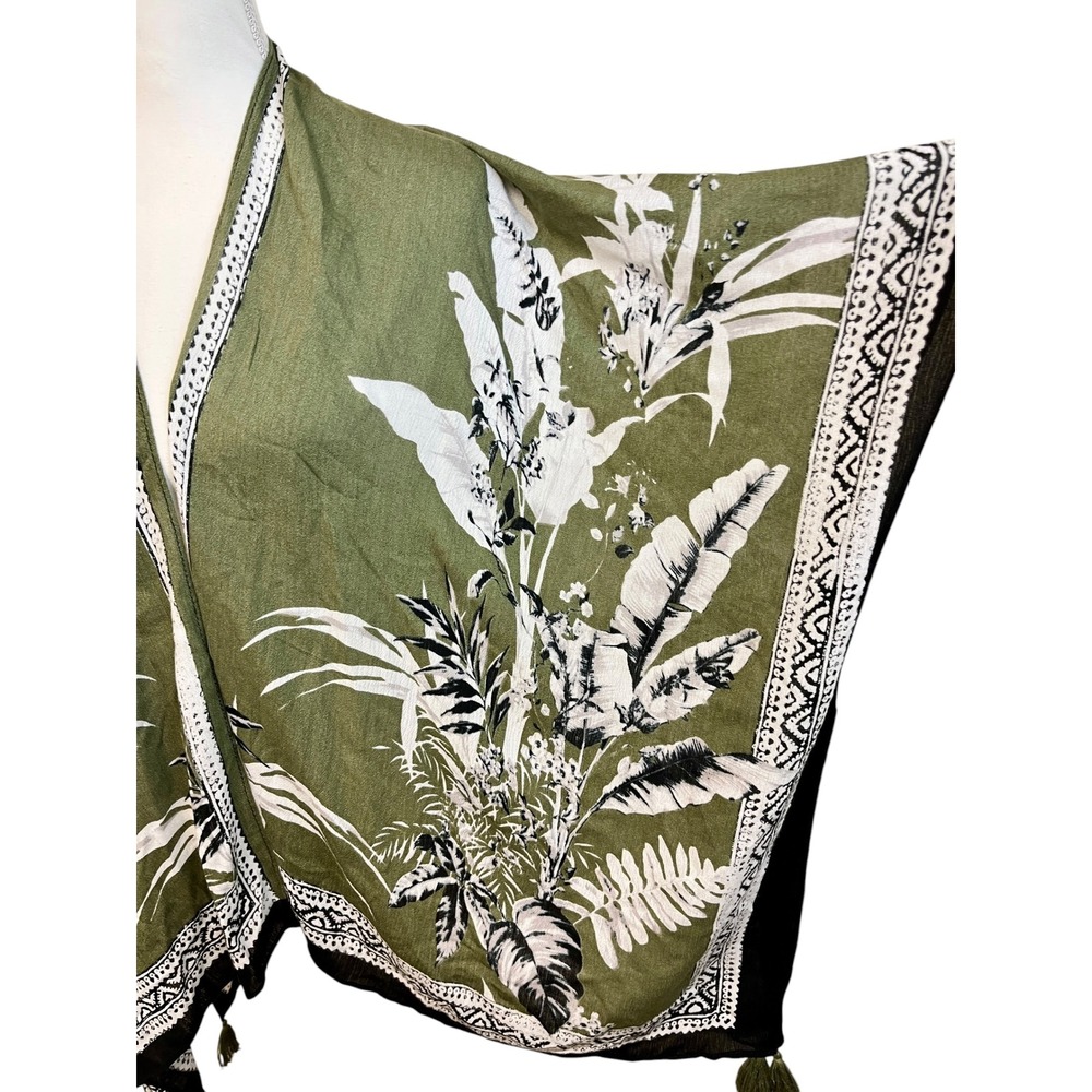 VINCE CAMUTO Green Floral Kimono Wrap O/S Tropical Tassel Boho Chic - Picture 6 of 11